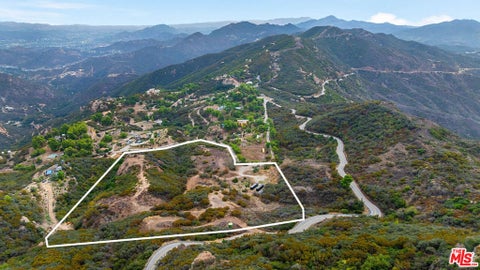 Photo of 14613 Yerba Buena Road, Malibu, CA 90265 (MLS # 26990837)