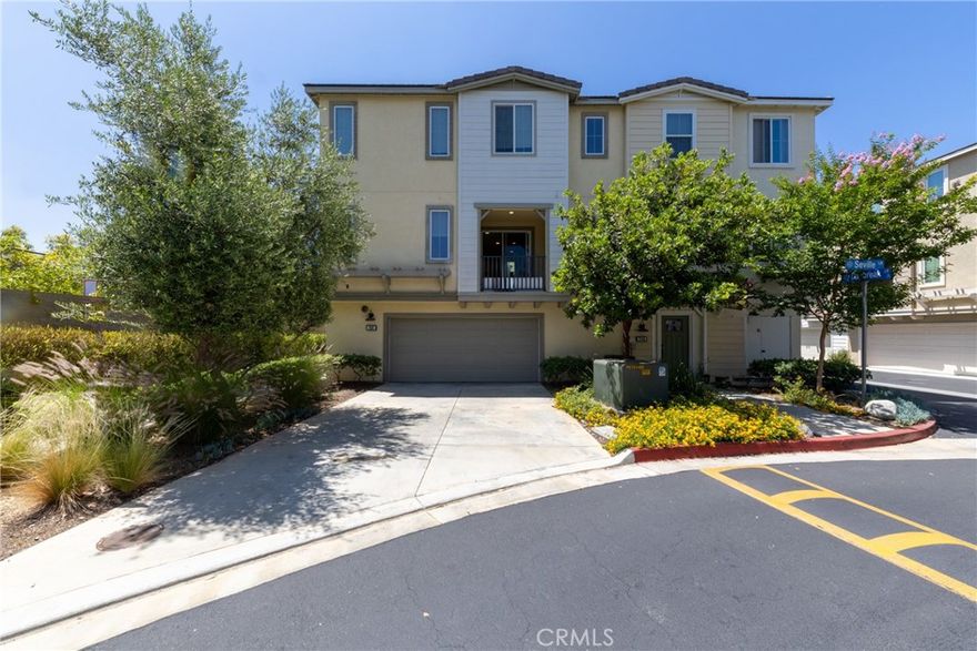 Welcome to this beautifully maintained multi-level 2-bedroom, 2.5-bath townhome located in desirable North Pomona—just a few short blocks from the vibrant Claremont Village, easily accessible by foot. Pride of ownership is evident throughout this cozy yet spacious home.This is the only unit in the community featuring its own full-length driveway, providing added convenience and privacy. Inside, you'll find a generously sized chef’s kitchen equipped with a high-end THOR range and matching 900 CFM range hood, granite countertops, stainless steel appliances, and a refrigerator that’s included, perfect for cooking and entertaining with ease.The open-concept layout flows into a bright and inviting family room with recessed lighting, a ceiling fan hookup, and access to a private patio/balcony—ideal for morning coffee or evening relaxation. Finally, upstairs, the primary bedroom features a walk-in closet, while the second bedroom comes complete with a decent sized closet, maximizing space and versatility. A convenient upstairs laundry area is located near the AC/furnace unit for efficiency. A few additional things to note is the home has a tankless water heater, spacious driveway, low hoa dues which includes pool, jacuzzi, dog runs, and BBQ. Don’t miss this unique opportunity to own a well-appointed home in a prime location. Schedule your showing today!