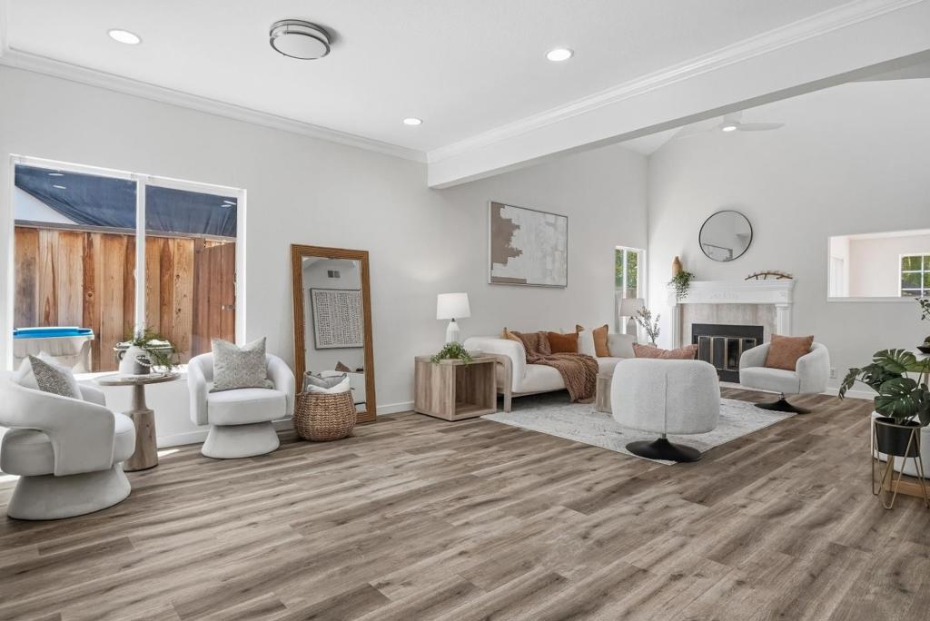 1287 Thorn Valley Court