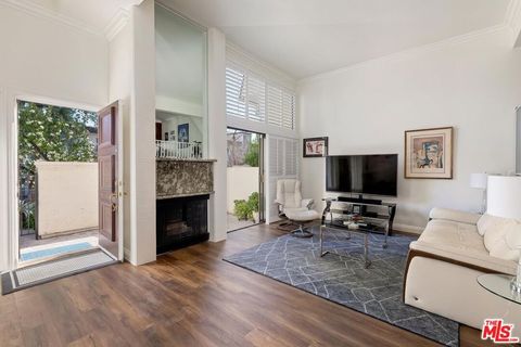 6263 1/2 Randi Avenue Woodland Hills CA 91367