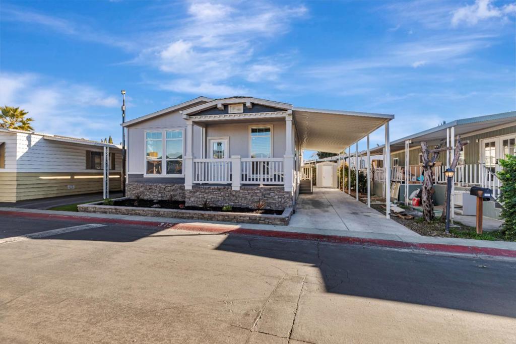 510 Saddlebrook Drive