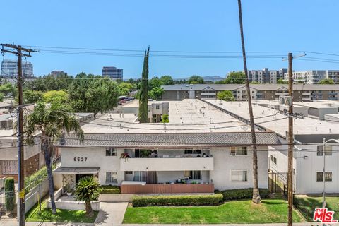 6527 De Soto Avenue Canoga Park CA 91303