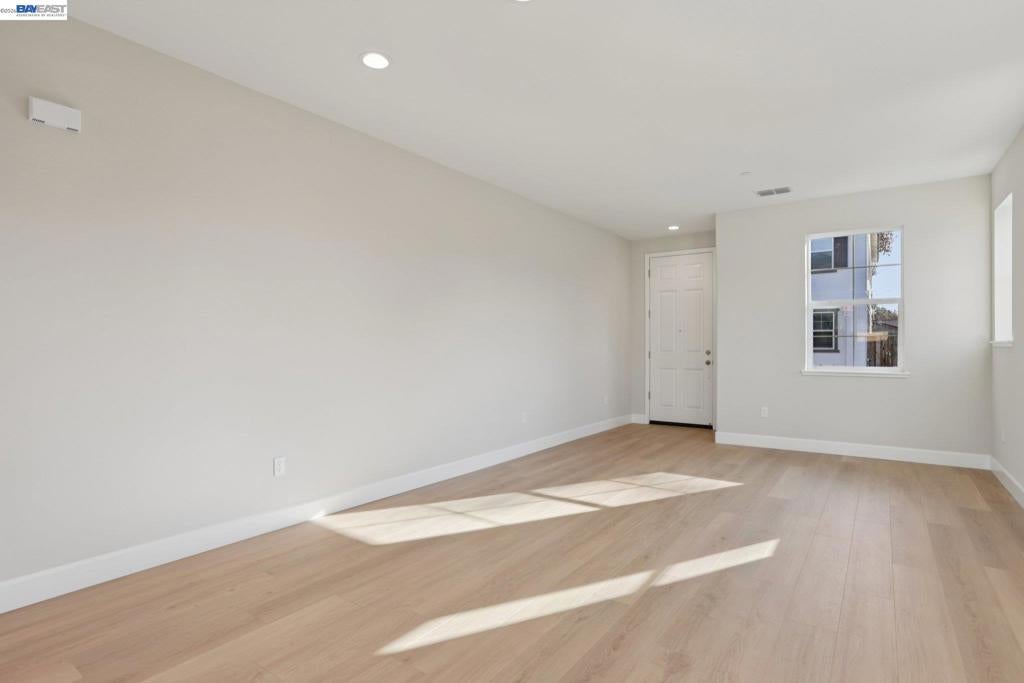 117 Creek View Cir