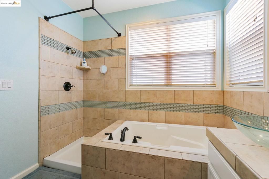 listing image 130721977188866204293