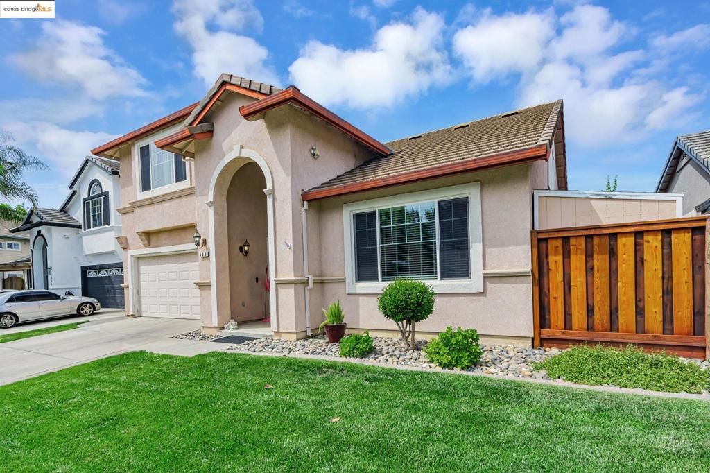 listing image 130725227762338115679