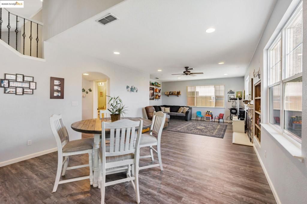 listing image 130729251265014033878