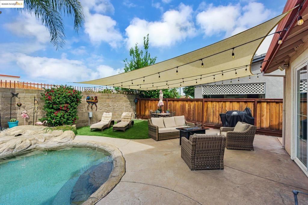 listing image 130726041011924328902