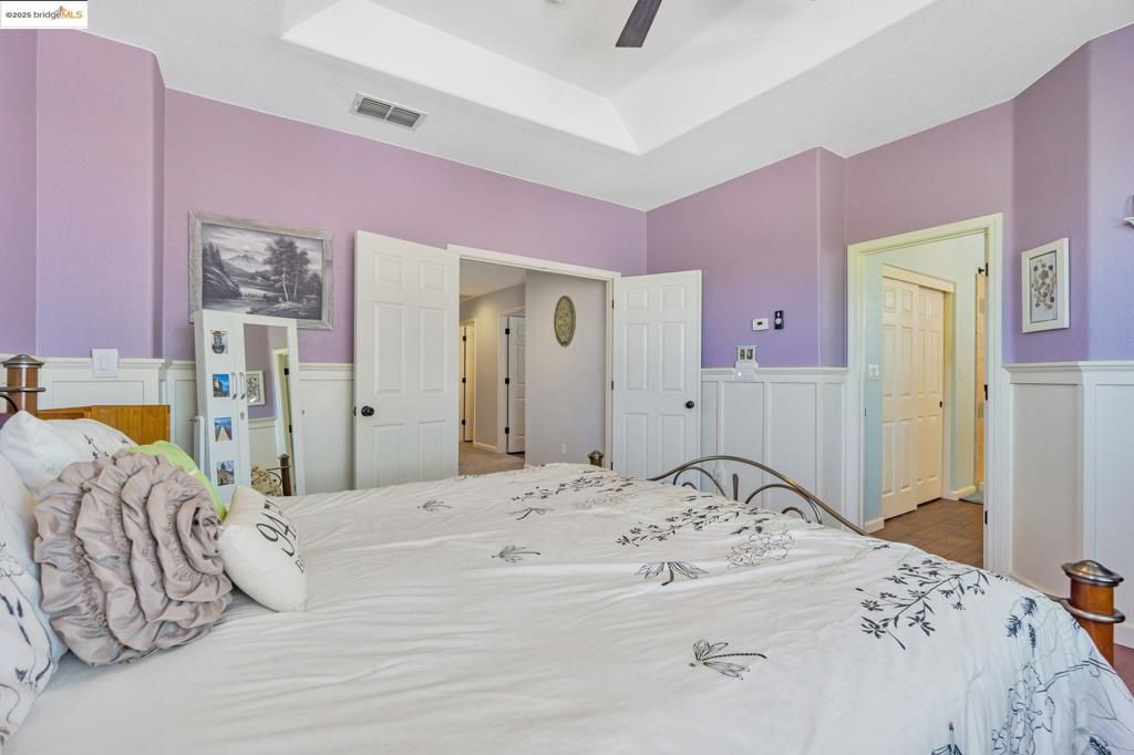 listing image 130724491832361329494
