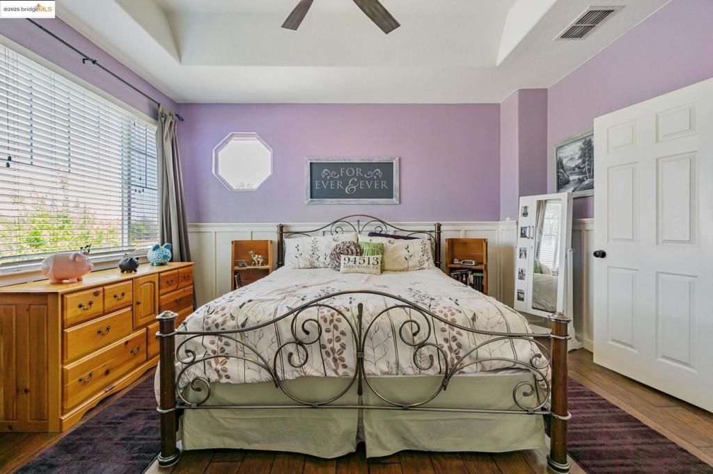 listing image 130721970559177467117