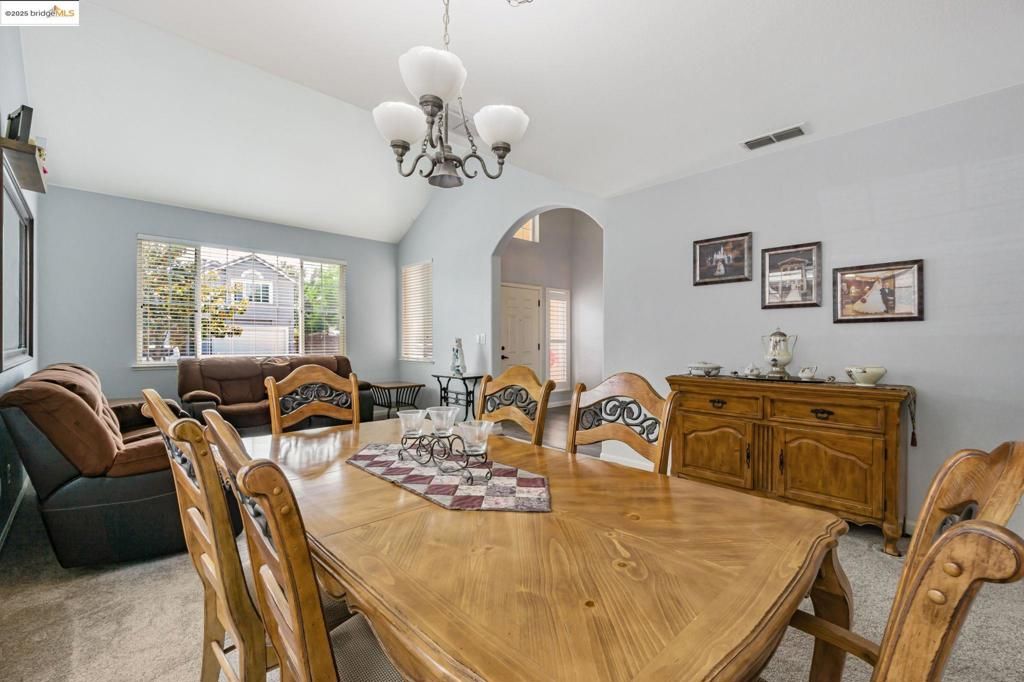 listing image 130727496752790945231