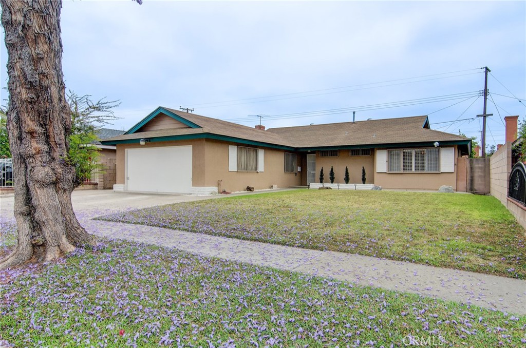 Properties 1 1924 W Secrest Way