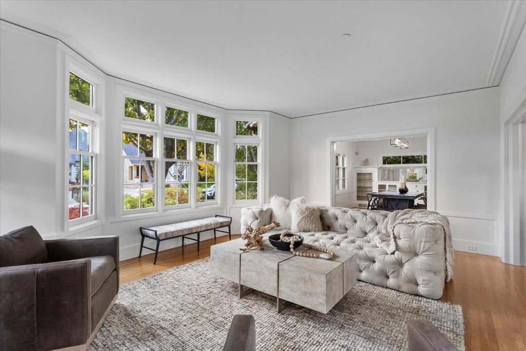 826 Walnut Avenue