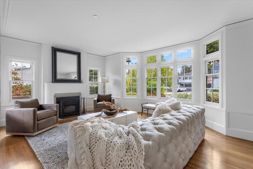 826 Walnut Avenue