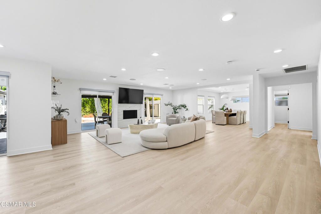 Photo of 23245 Gonzales Drive, Woodland Hills, CA 91367 (MLS # 225005085)