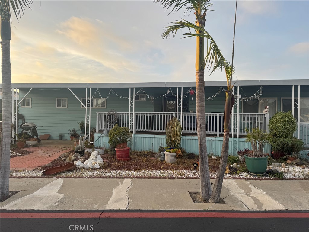 Spacious 2 Bed, 2 Bath Manufactured Home in Huntington Beach – Approx. 1,344 Sq Ft Welcome to this beautifully maintained 2-bedroom, 2-bathroom manufactured home offering approximately 1,344 square feet of comfortable living space. Nestled in the desirable city of Huntington Beach, this home features an ideal layout with generously sized bedrooms, a bright and open living area, and a spacious kitchen perfect for everyday living or entertaining. The primary suite includes a private bath and ample closet space, while the second bedroom is great for guests or a home office. Enjoy the California sunshine with nearby beaches, shopping, and dining just minutes away. Whether you're downsizing or just starting out, this home is the perfect blend of convenience, size, and location. Don't miss your opportunity to live in one of Orange County’s most sought-after coastal communities!