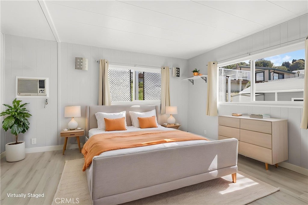 2275 W 25th 87