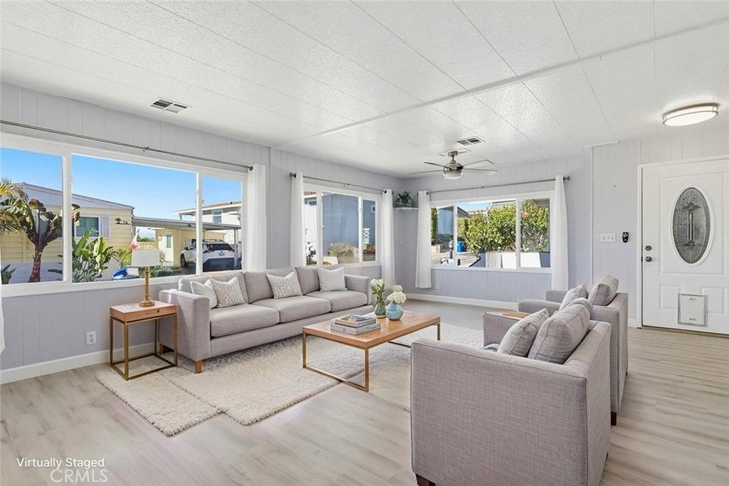 2275 W 25th 87