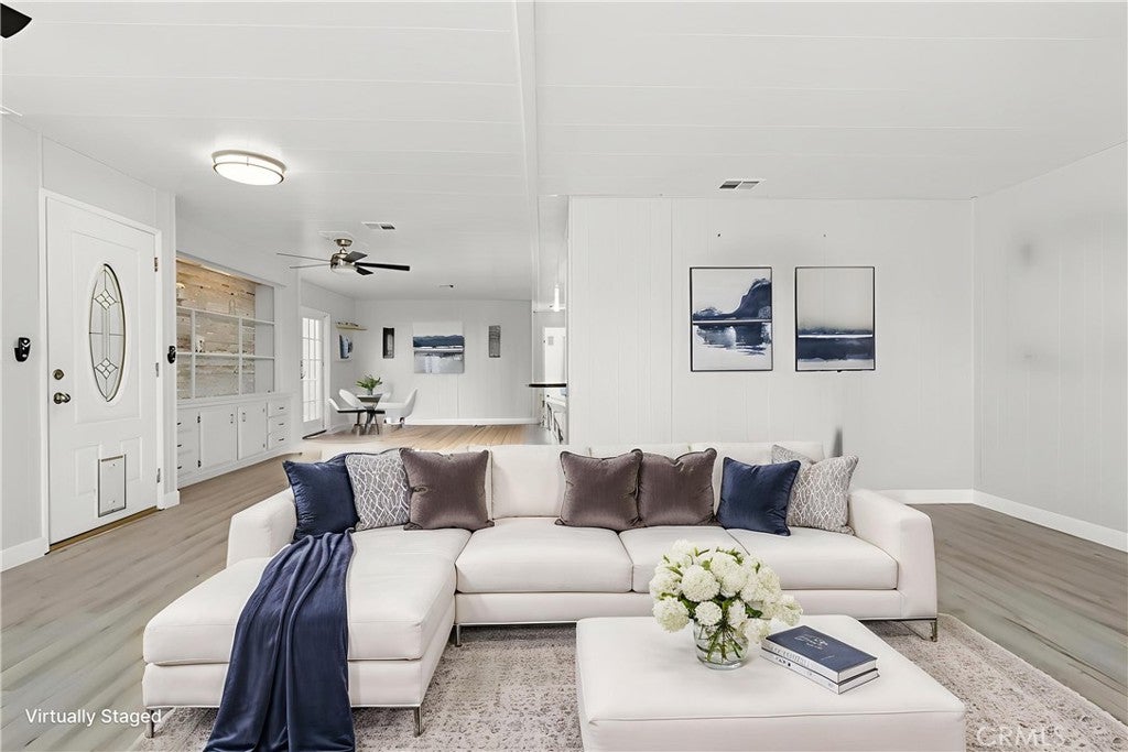 2275 W 25th 87