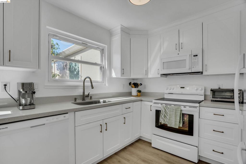 1260 Pine Creek Way I