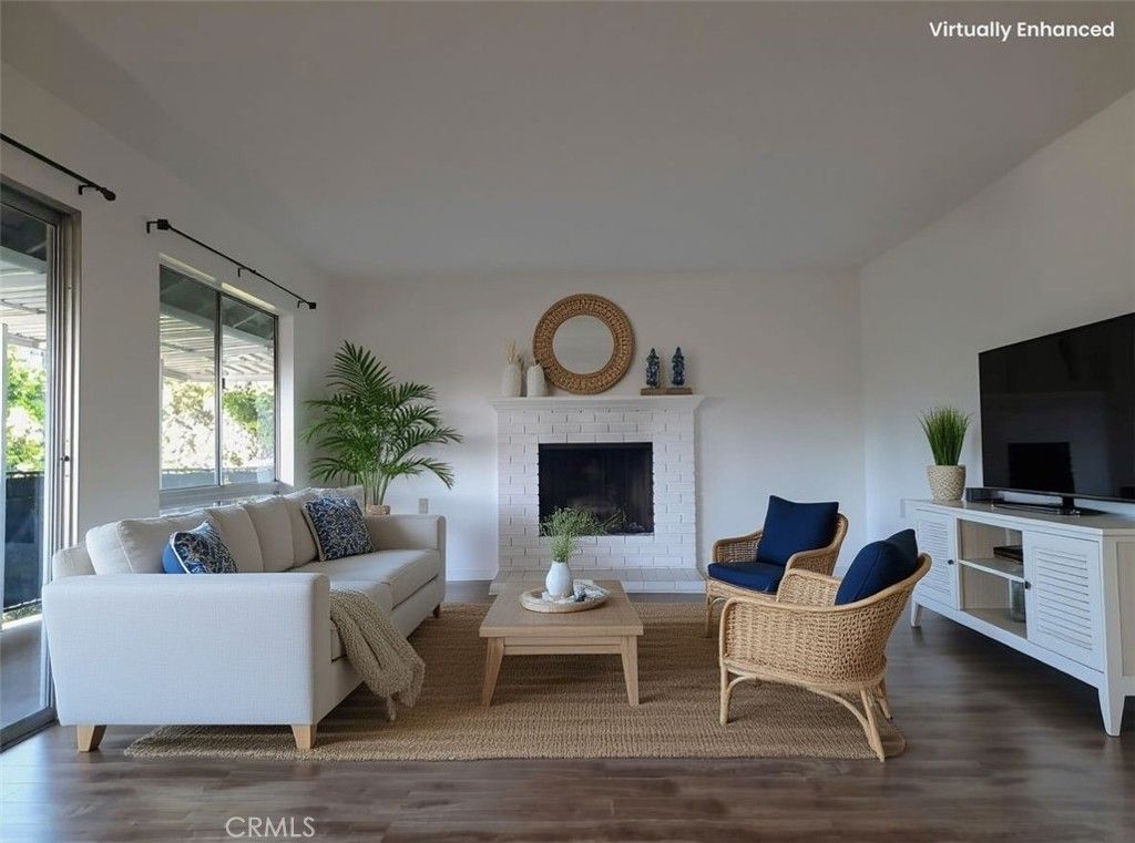 Photo of 2117 Via Puerta #Q, Laguna Woods, CA 92637 (MLS # OC25273725)