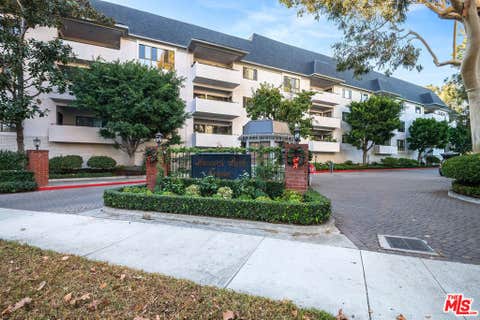Photo of 631 Wilcox Avenue #3F, Los Angeles, CA 90004 (MLS # 26870411)