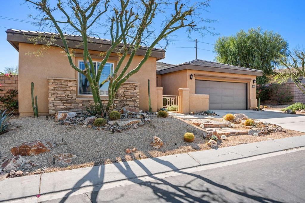 73853 Mondrian Place