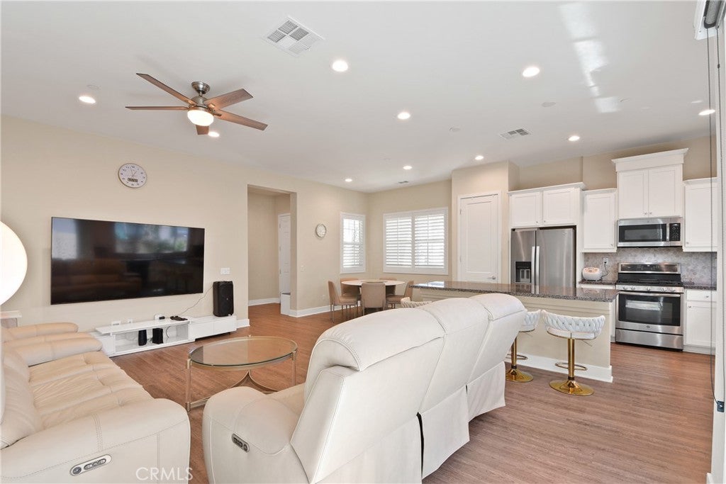 15834 Ellington Way