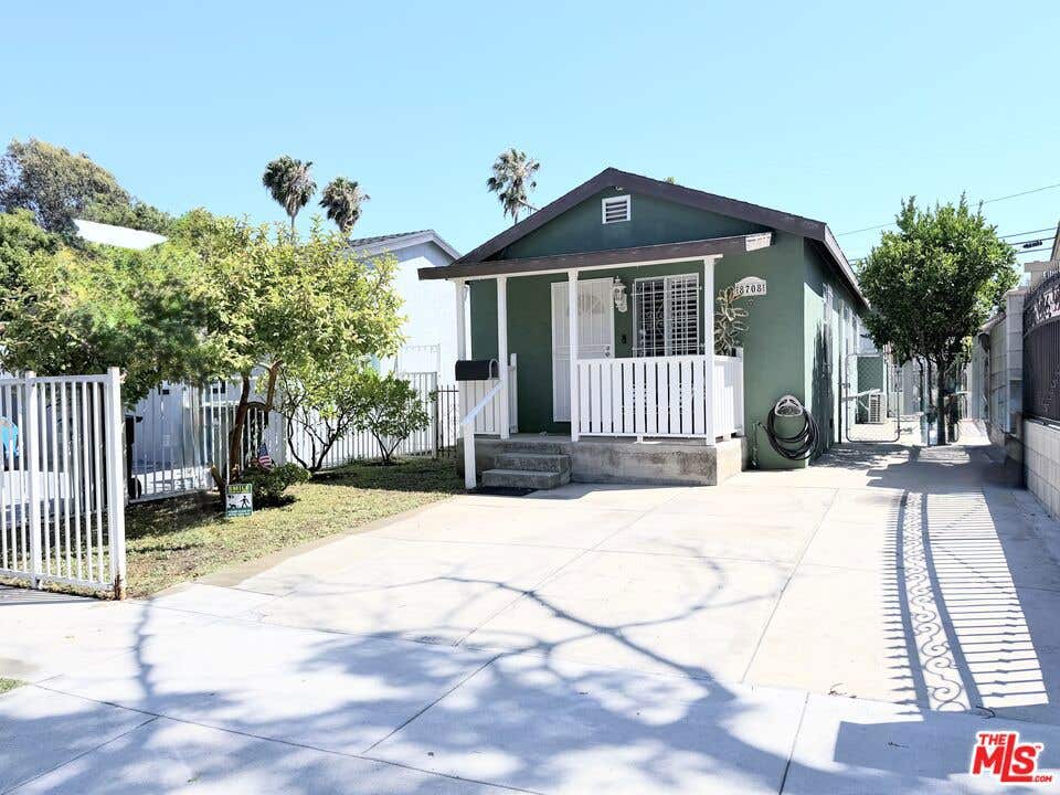 Photo of 8708 Cadillac Avenue, Los Angeles, CA 90034 (MLS # 26839997)