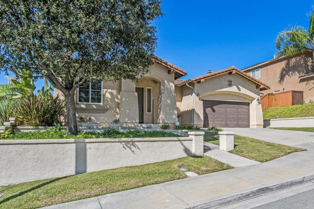2547 N Trail Court