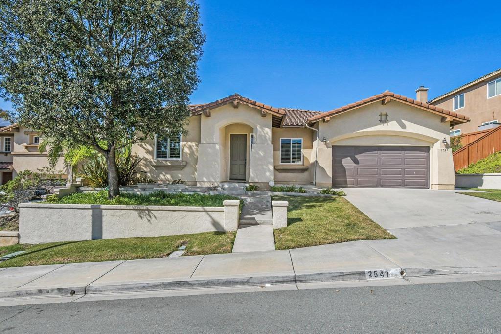 2547 N Trail Court