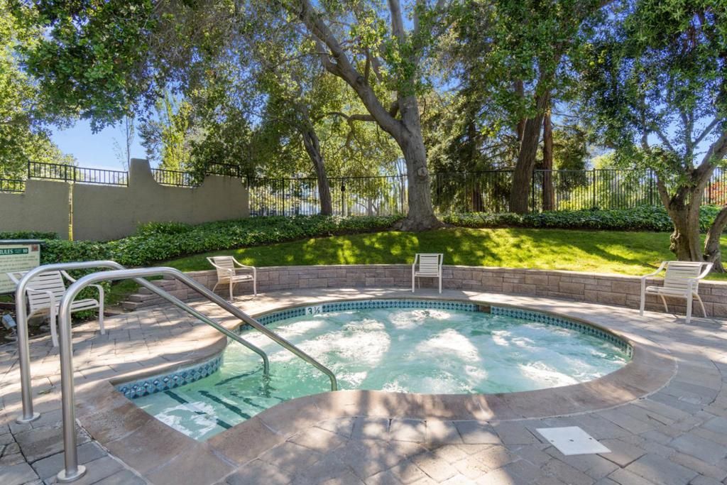 listing image 130729856984315975986