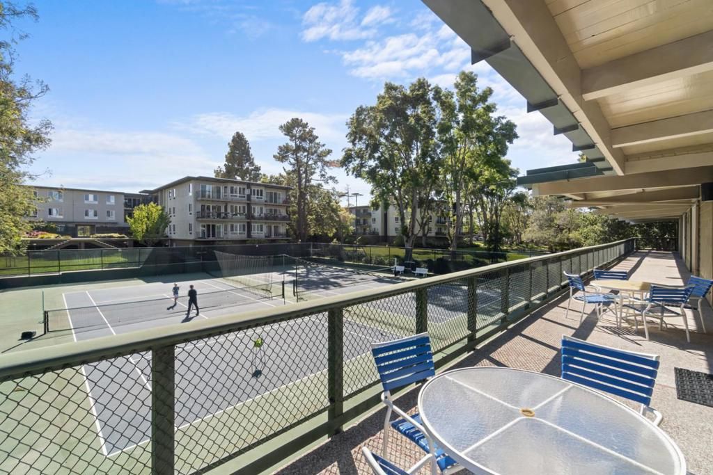 listing image 130720359006450693576