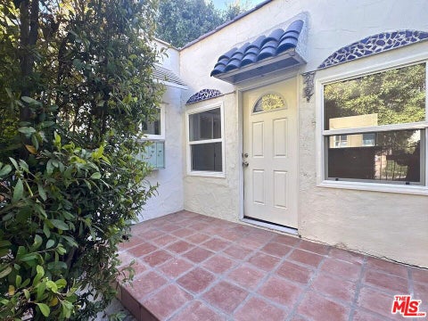 Photo of 2107 Vine Street, Los Angeles, CA 90068 (MLS # 26993967)