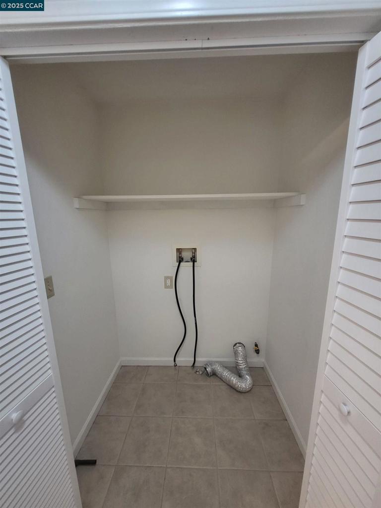 DOWNTOAREA - Residential Lease