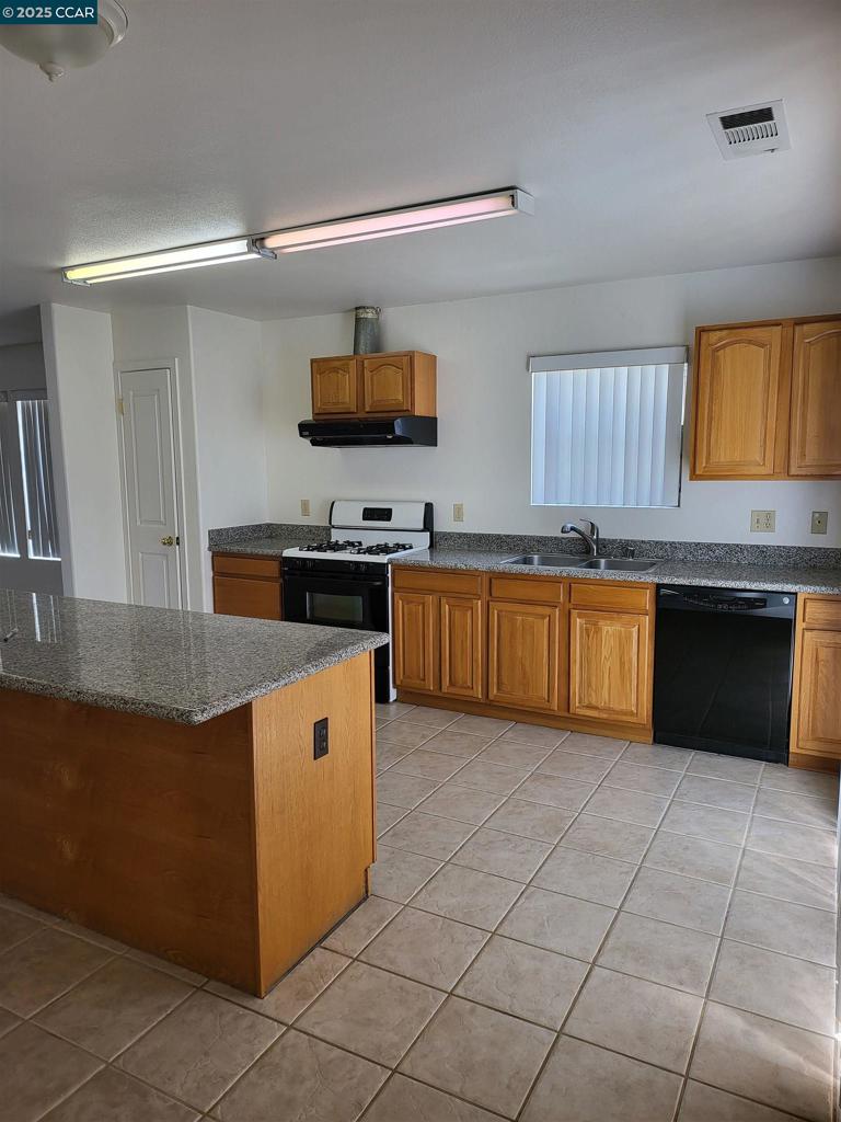 DOWNTOAREA - Residential Lease