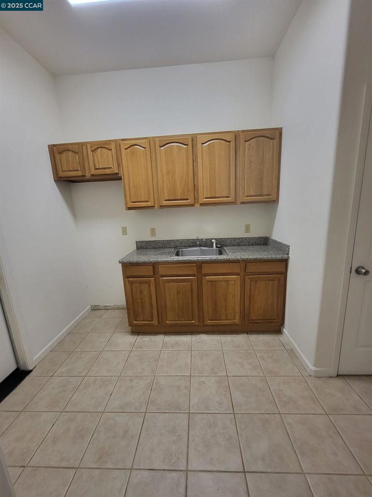 DOWNTOAREA - Residential Lease