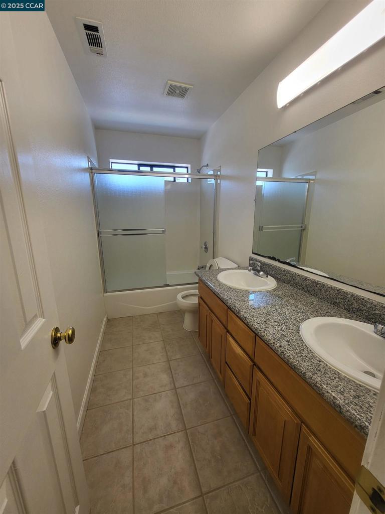 DOWNTOAREA - Residential Lease