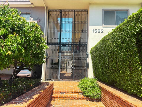 Photo of 1522 S Centinela Ave AVE #204, Los Angeles, CA 90025 (MLS # CV26100595)