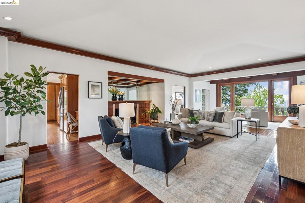 479 Mountain Ave