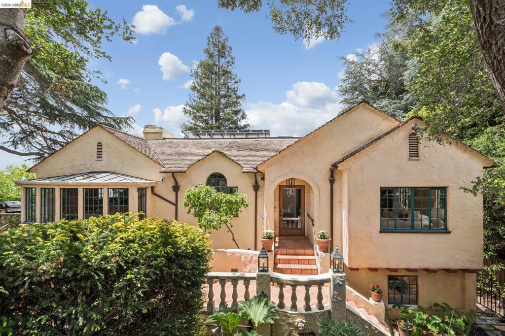479 Mountain Ave