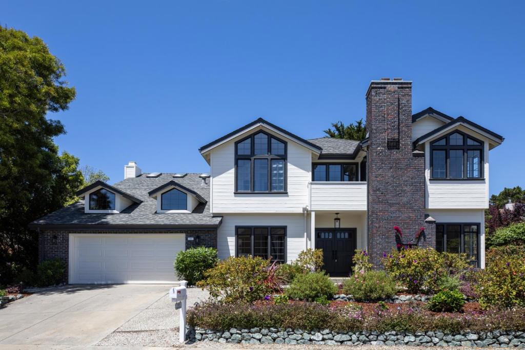 11 Fairway Place