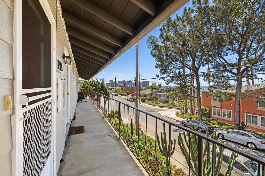 2921 Columbia Street