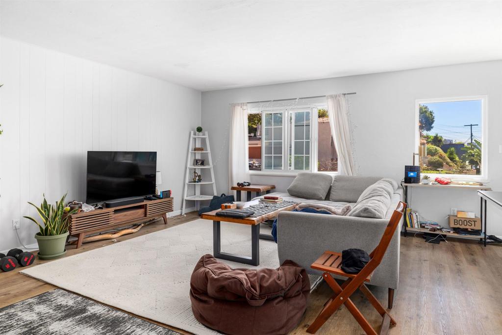 2921 Columbia Street