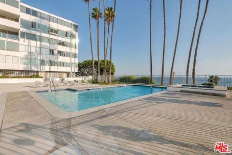 Photo of 17352 W Sunset Boulevard #605-D, Pacific Palisades, CA 90272 (MLS # 26105181)