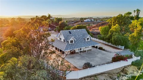 34325 Loi Lane Temecula CA 92592