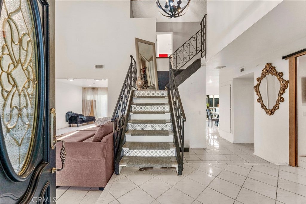 1527 Fairwood Way