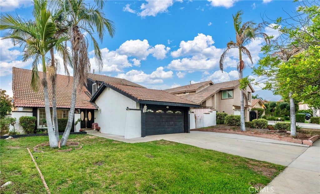 1527 Fairwood Way