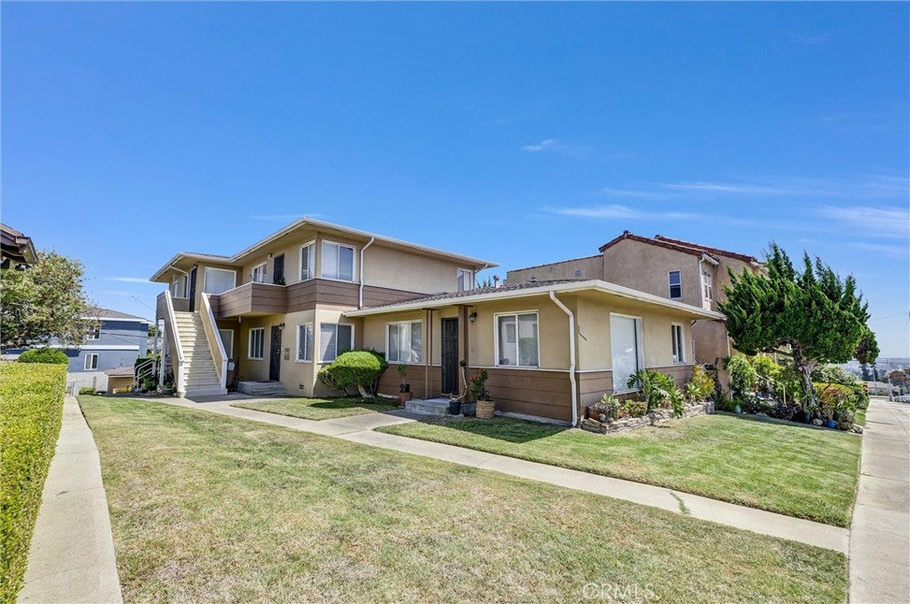 6006 Overhill