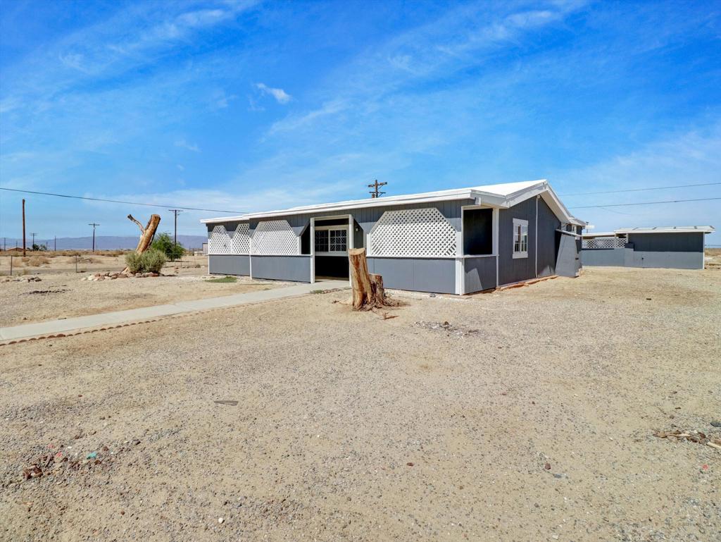 2206 Ocean Side Avenue