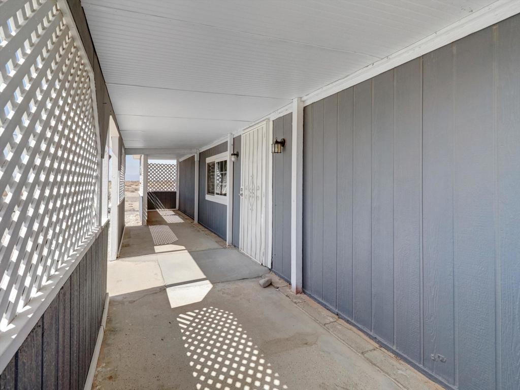 2206 Ocean Side Avenue